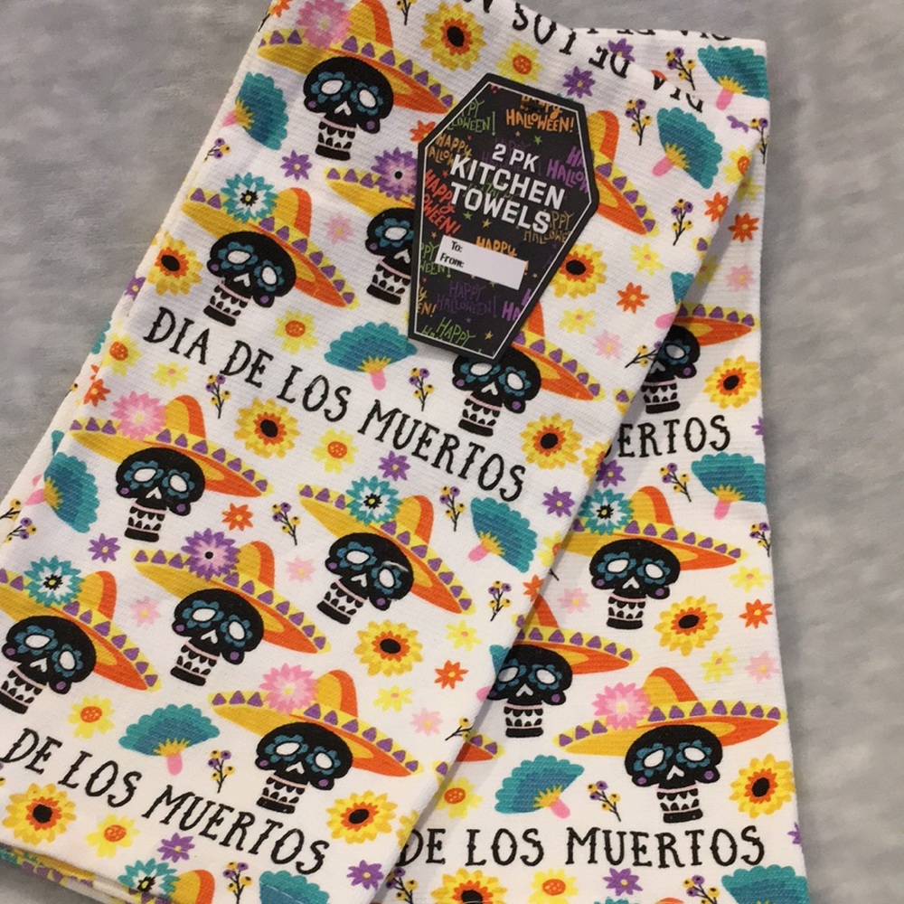Dia Des Las Muertos Sugar Skulls Halloween Kitchen Towels Set of Two NWT Cotton